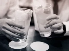 青いワンピース