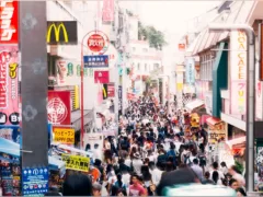 竹下通りの時間の谷間