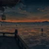 干潟を渡る人影