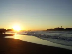 海水浴で見た親子