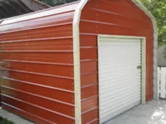 ベニヤを突き破って手首が……あれ！？　抜けなくなった…？？？