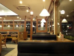 ファミレスのバイト