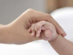 亡くなったはずの両親