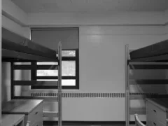 除霊するオッサン