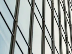 落ちるおじさん