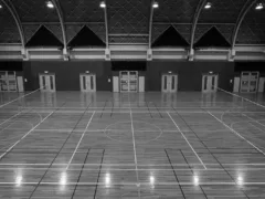 異世界の体育館