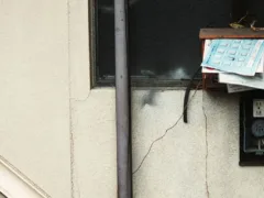 空き家に届く封筒